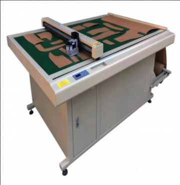 Cho thuê máy cắt bìa ngành may